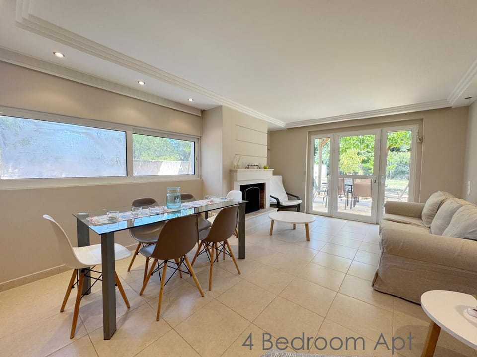 Living room, Seating area, Dining area