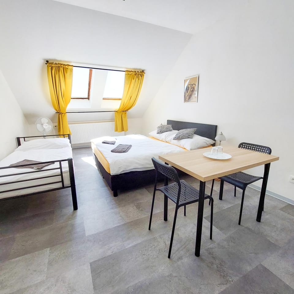 Bed, Photo of the whole room, Seating area, Bedroom, towels