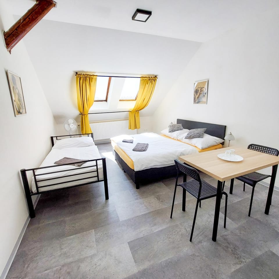 Bed, Photo of the whole room, Bedroom, towels