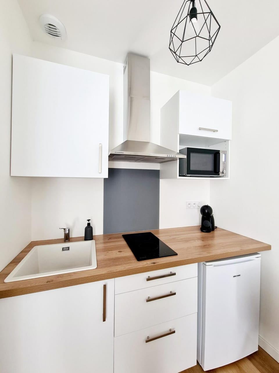 Kitchen or kitchenette, stove