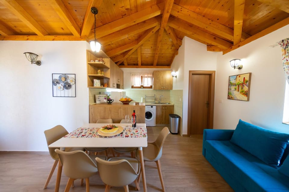 Kitchen or kitchenette, Living room, Dining area