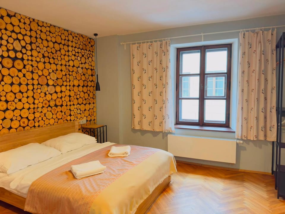 View (from property/room), Bedroom, City view, Landmark view, Street view, Quiet street view