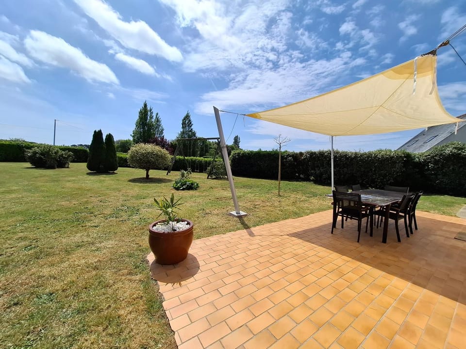 Renovated house 3 bedrooms, sleeps 9 House in Brittany