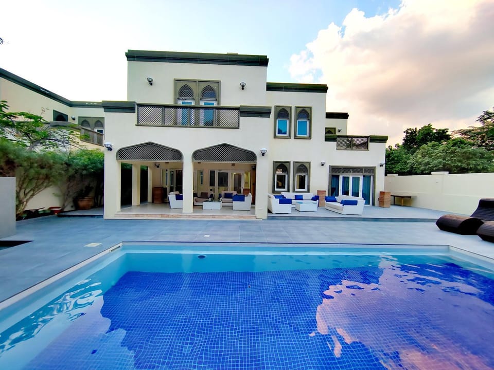 Property building, Swimming pool