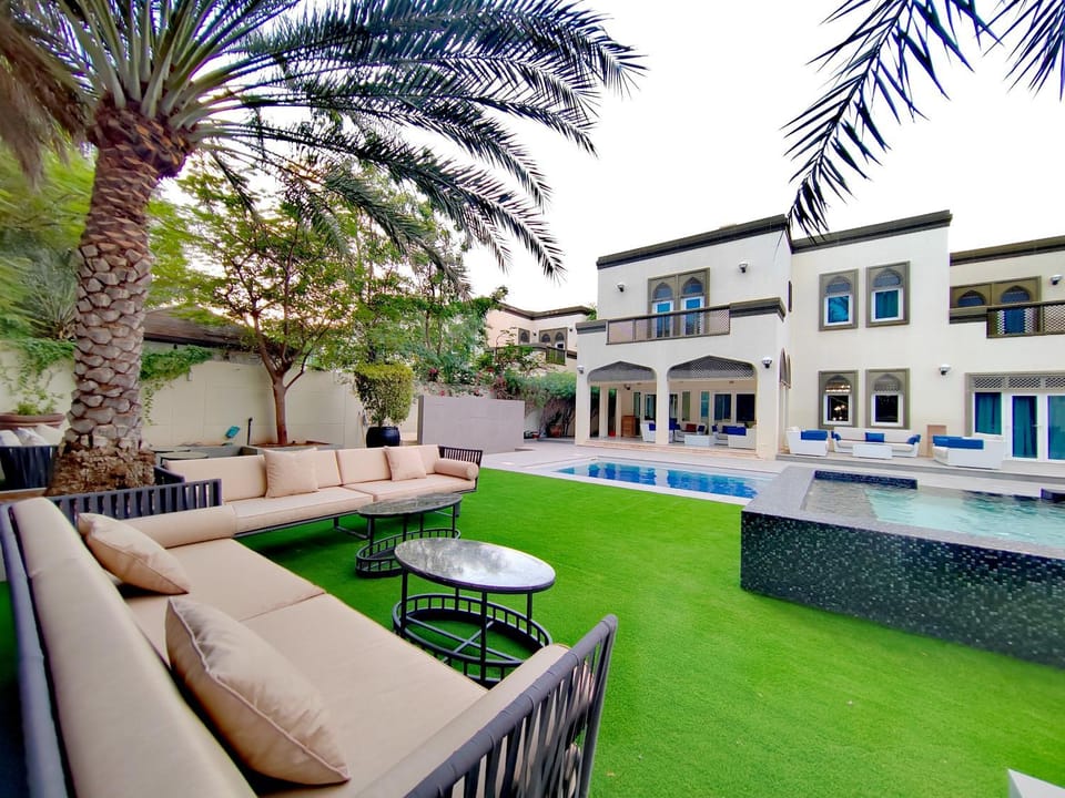 Property building, Swimming pool