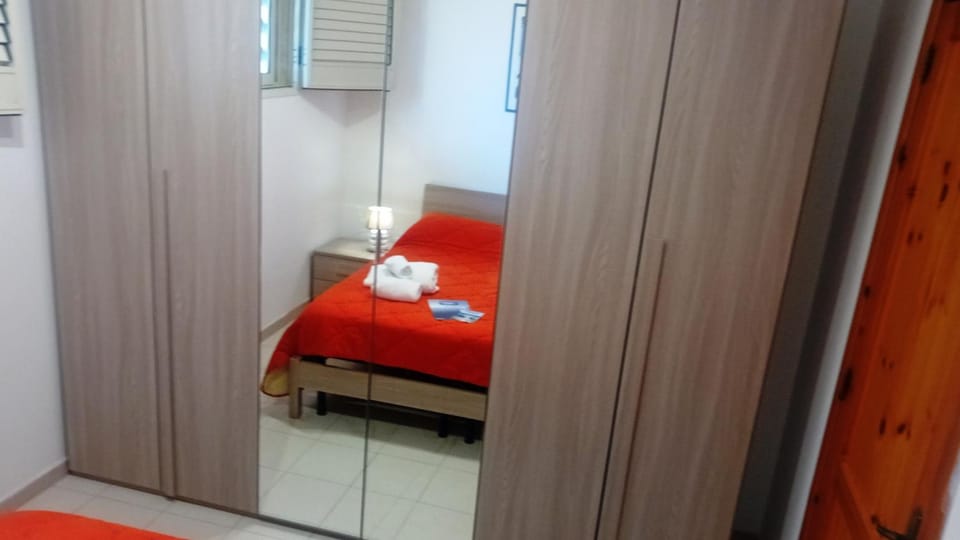 Bed, Bedroom, wardrobe