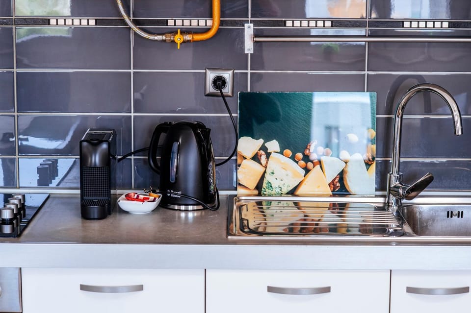 Coffee/tea facilities, Kitchen or kitchenette