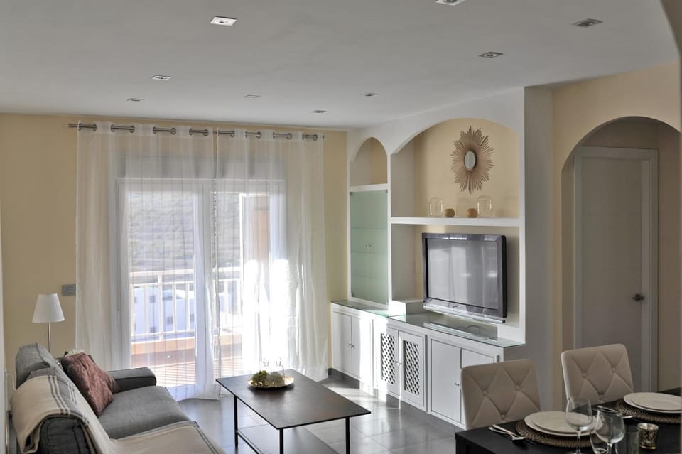 Communal lounge/ TV room, Living room