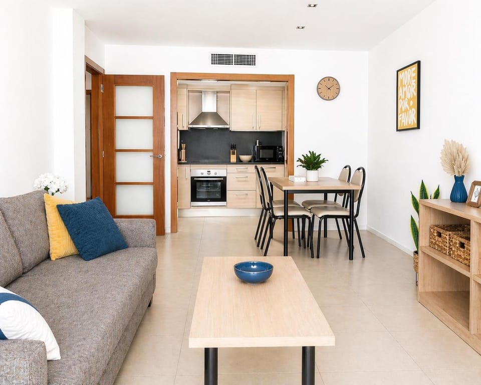 Costa Suite Beach, Pool and Parking Apartment in Lloret de Mar