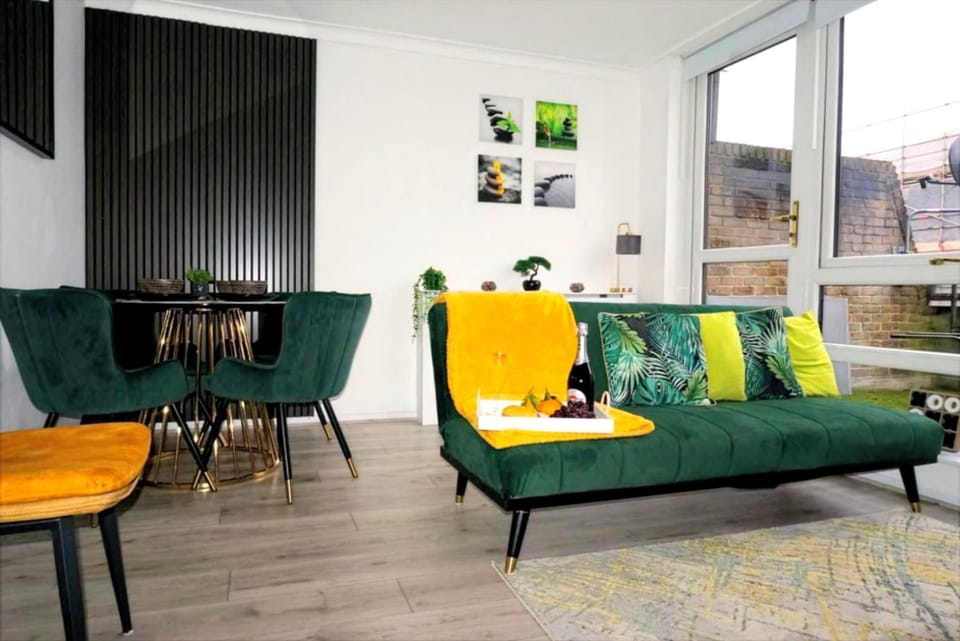 Peckham City Vibes 2BR with Wi-fi and Balcony Apartment in London Borough of Southwark