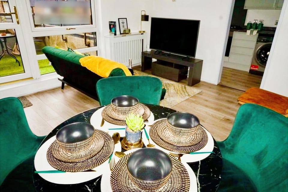 Peckham City Vibes 2BR with Wi-fi and Balcony Apartment in London Borough of Southwark