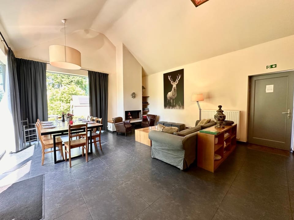 Living room, Seating area, Dining area