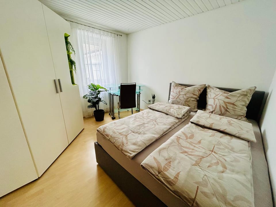 Bedroom, wardrobe
