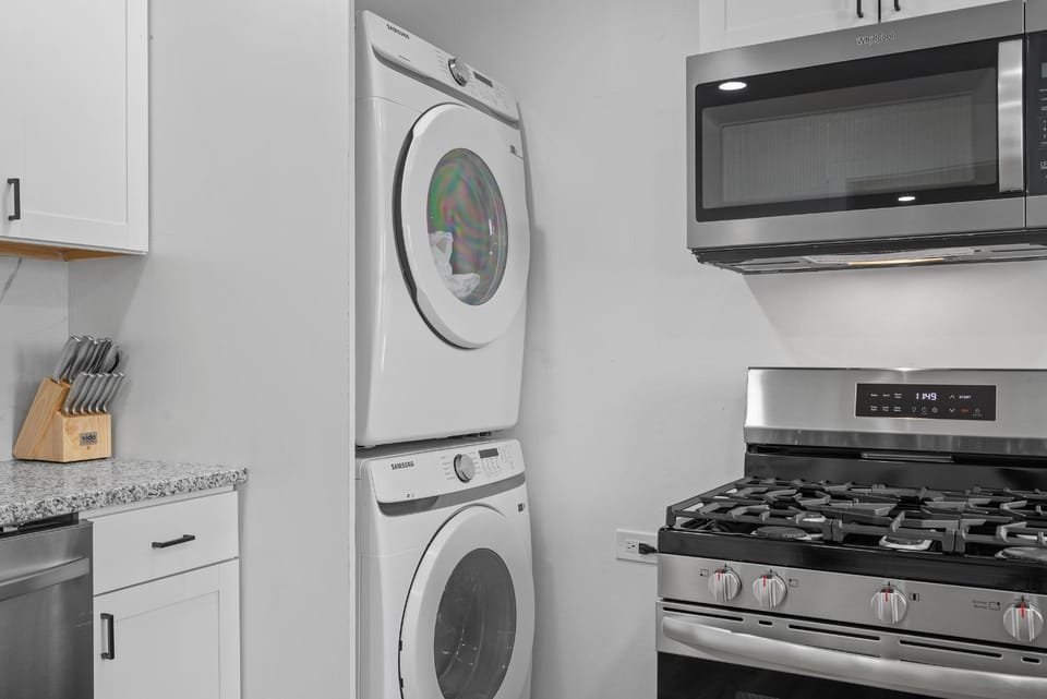 Pittsburgh Millvale Modern and Cozy 1 Bedroom Apartment with Parking Apartment in Pittsburgh