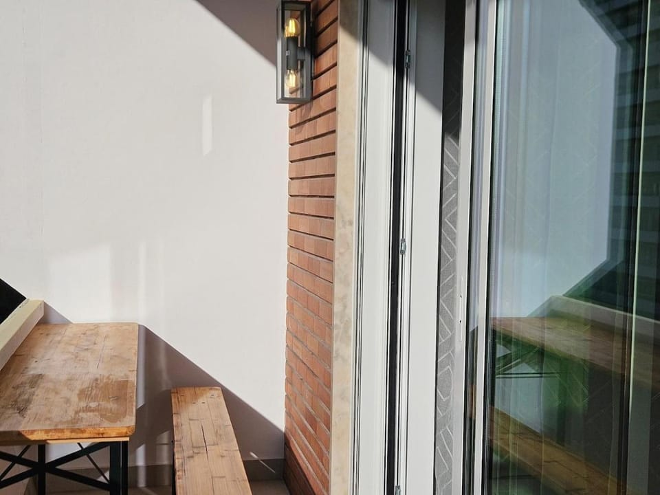 View (from property/room), Balcony/Terrace, Dining area