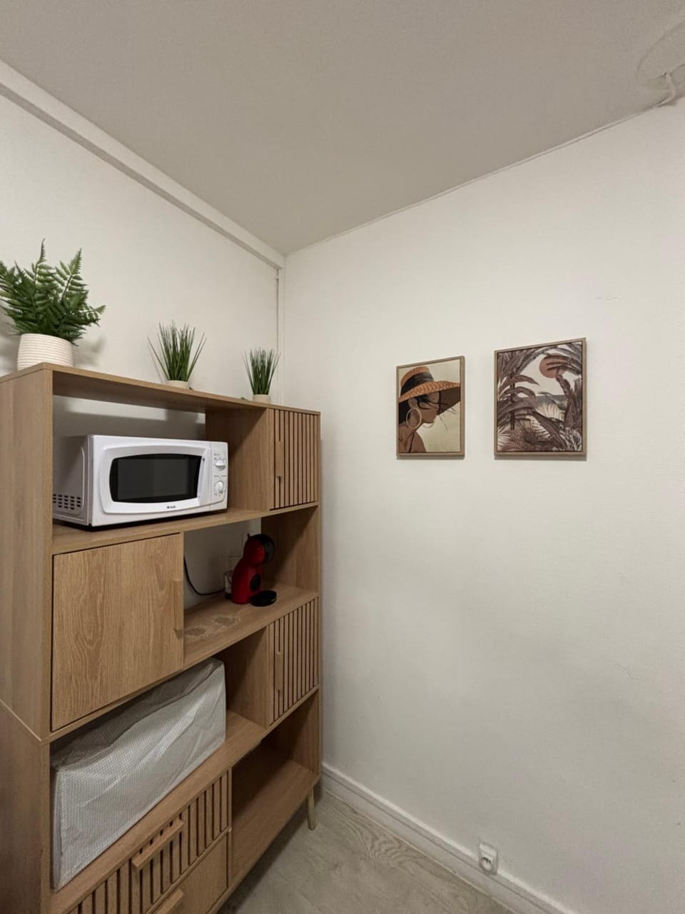 Kitchen or kitchenette, wardrobe