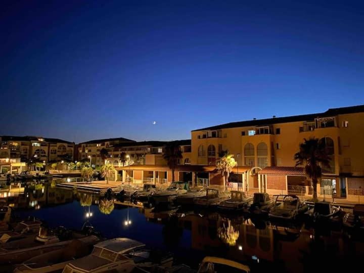 Appt 4 pers dans Marina à 300m de la plage Apartment in Occitanie