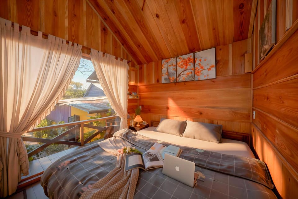 Bed, Natural landscape, Balcony/Terrace, Photo of the whole room