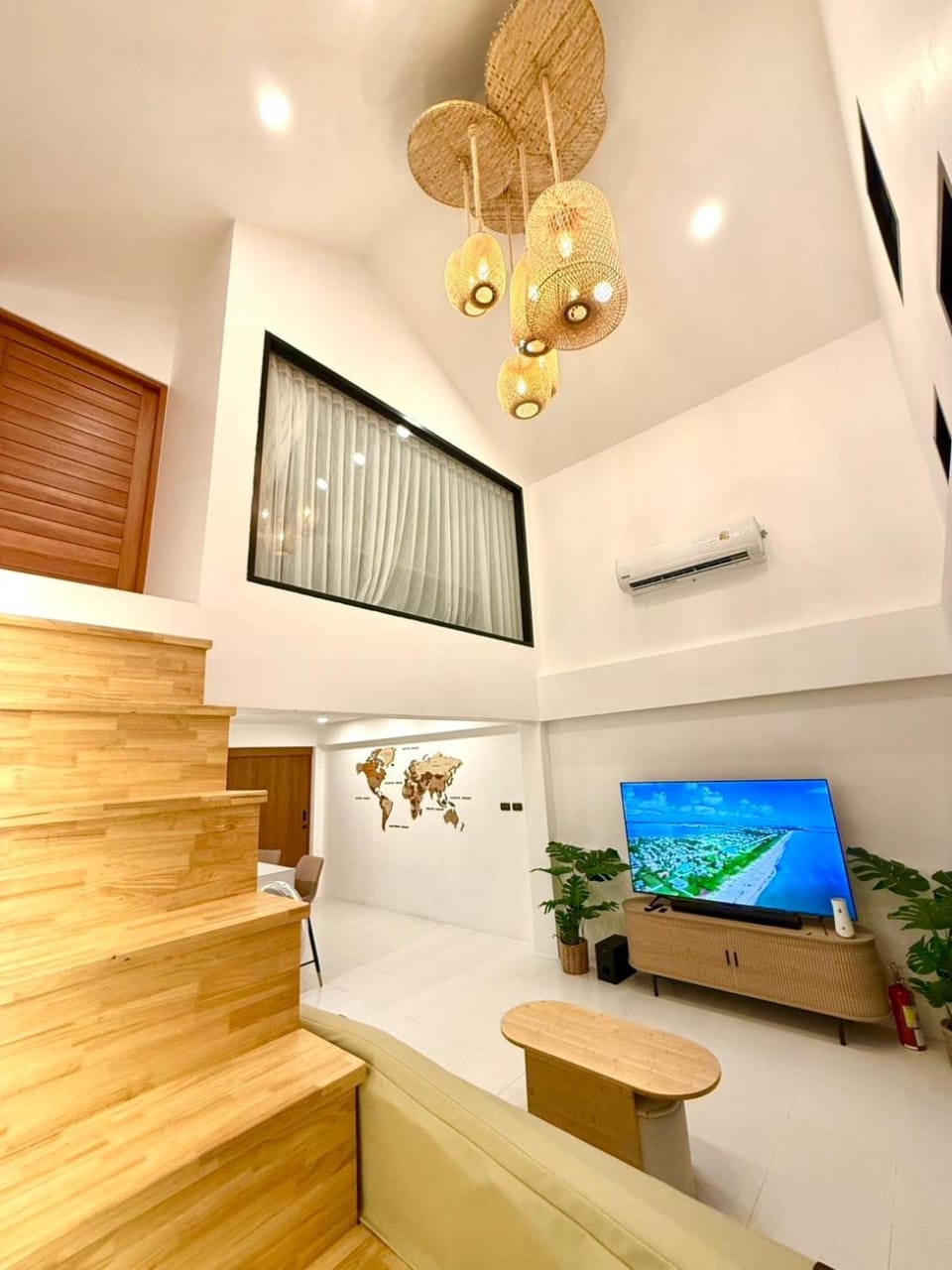 Communal lounge/ TV room, TV and multimedia, air conditioner