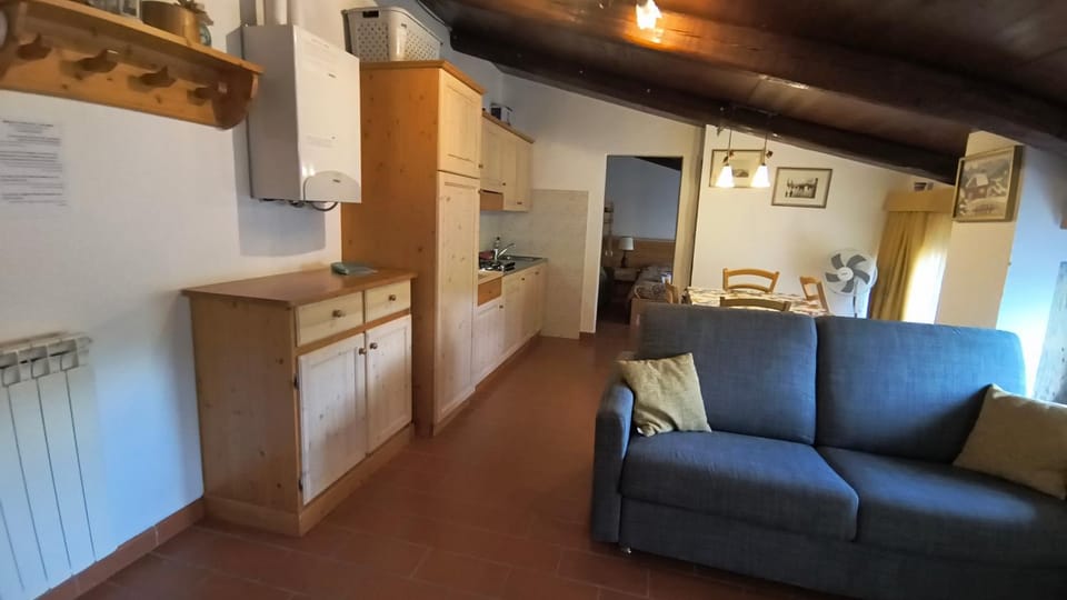 Communal lounge/ TV room, Kitchen or kitchenette