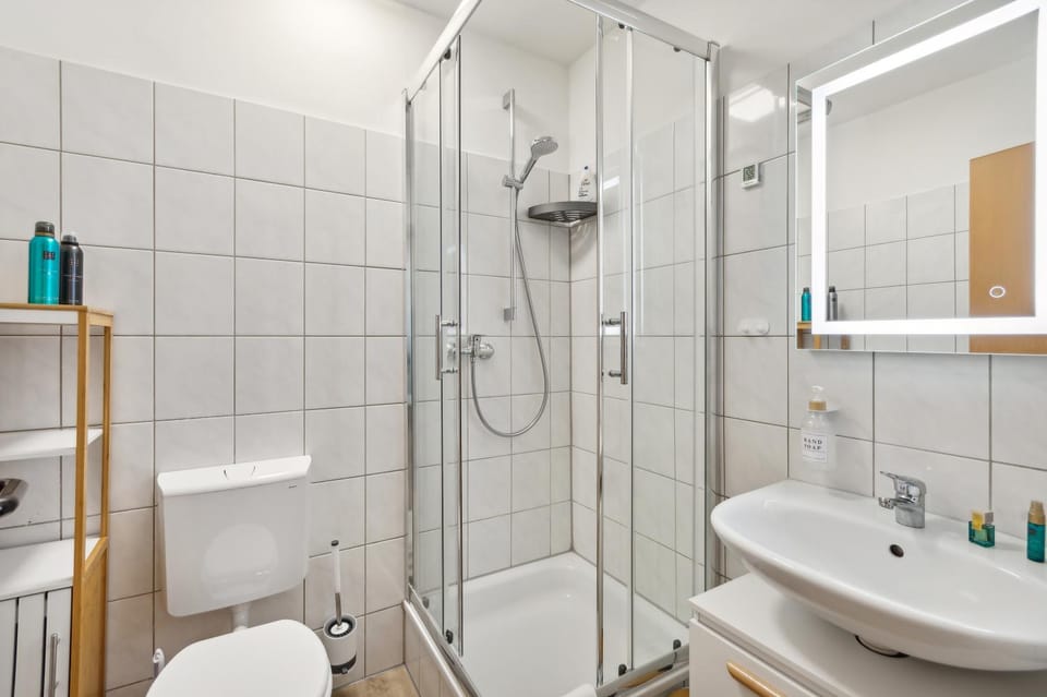 Shower, Toilet, Bathroom