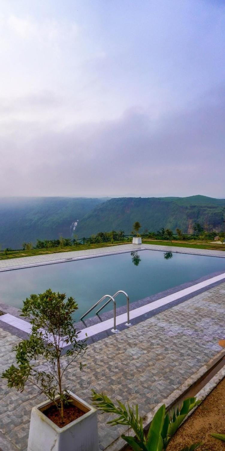 Cozyo Stays Premium luxury Suites Cherrapunji Vacation rental in India