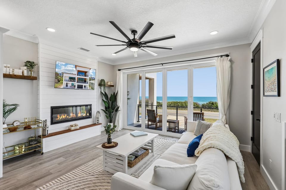 Living room, Beach