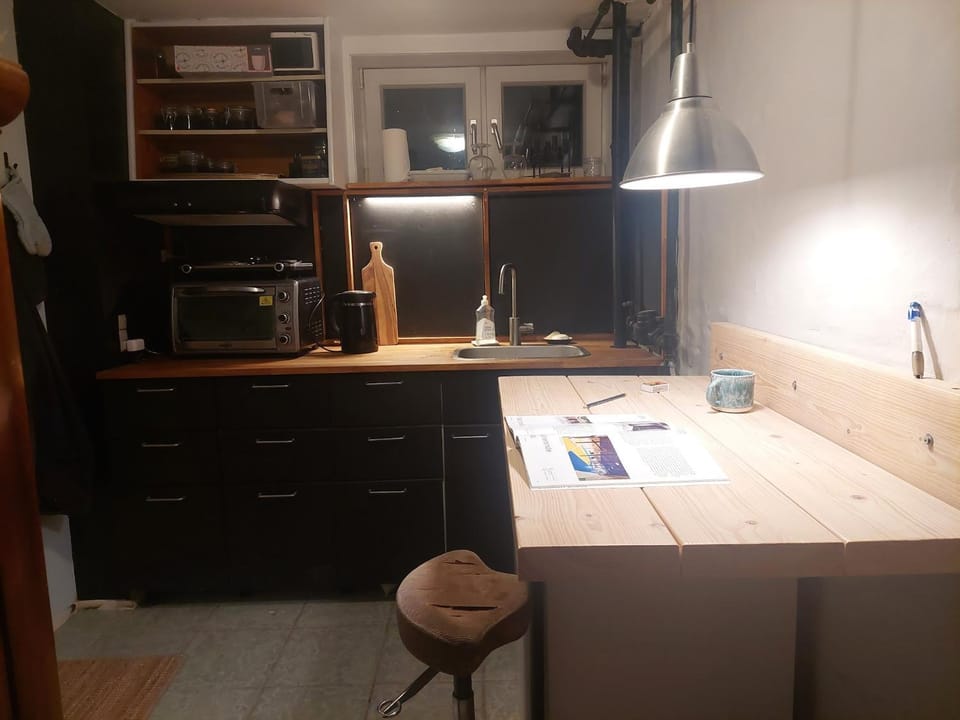 Kitchen or kitchenette