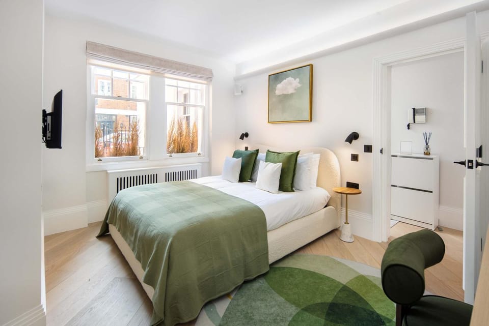 5 Mins Walk to Selfridges, Mayfair Retreat Apartment in City of Westminster