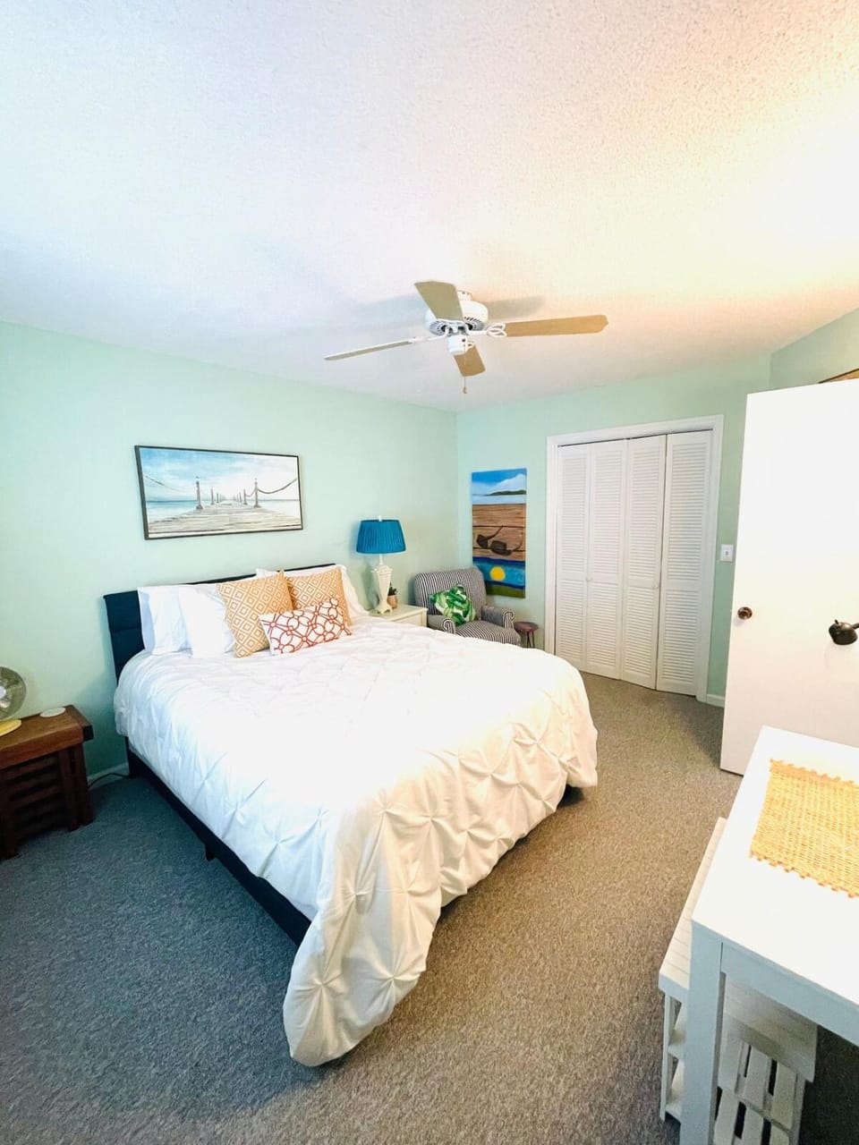 Ocean Blvd Beach Makin Waves Home,sleeps 8,pets OK,free park House in North Myrtle Beach