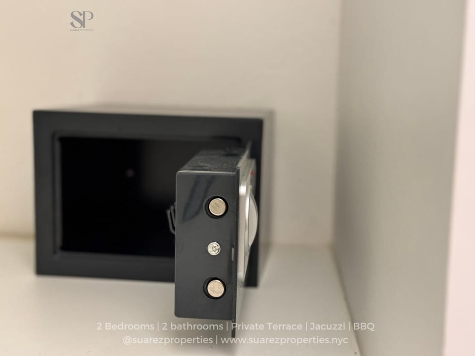 Bedroom, safe