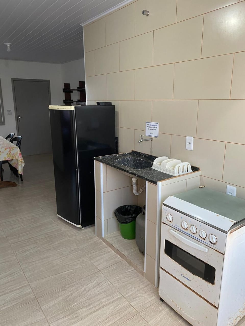 Kitchen or kitchenette, oven, stove