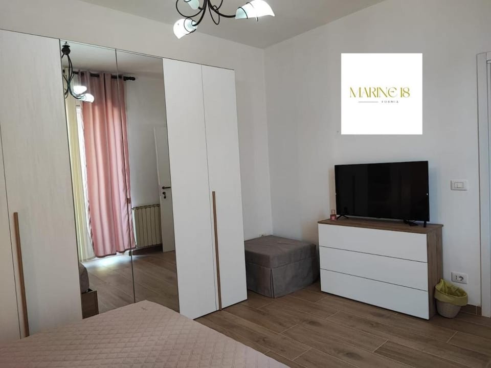 TV and multimedia, Bedroom, wardrobe