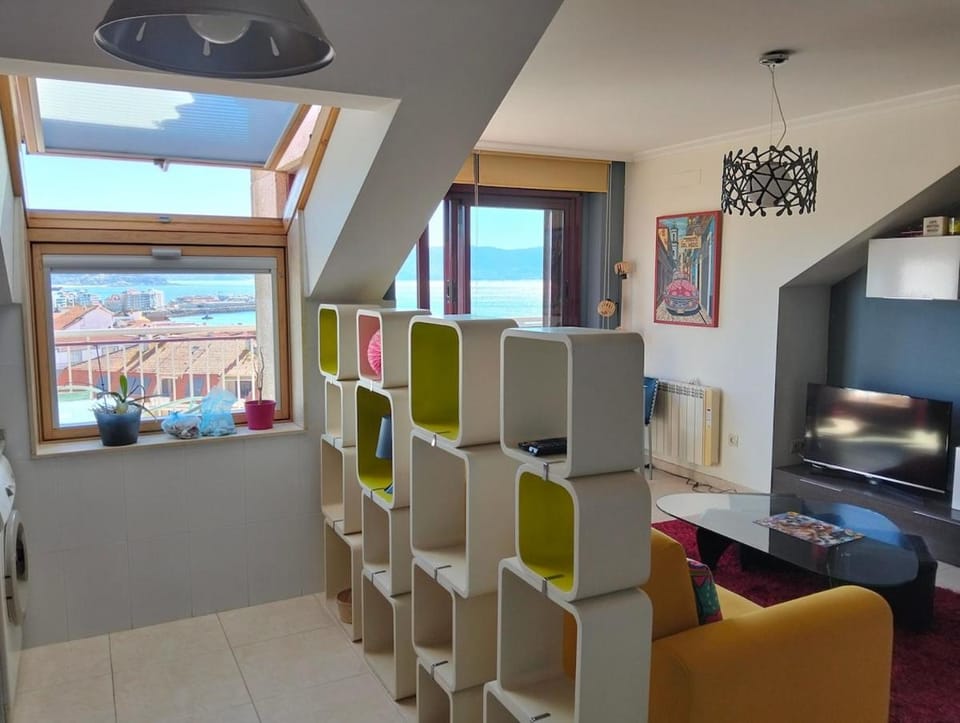 Oasis Costero Sanxenxo Espectacular Terraza y vistas de toda la Ría a 50 metros de la playa de Silgar Apartment in Sanxenxo