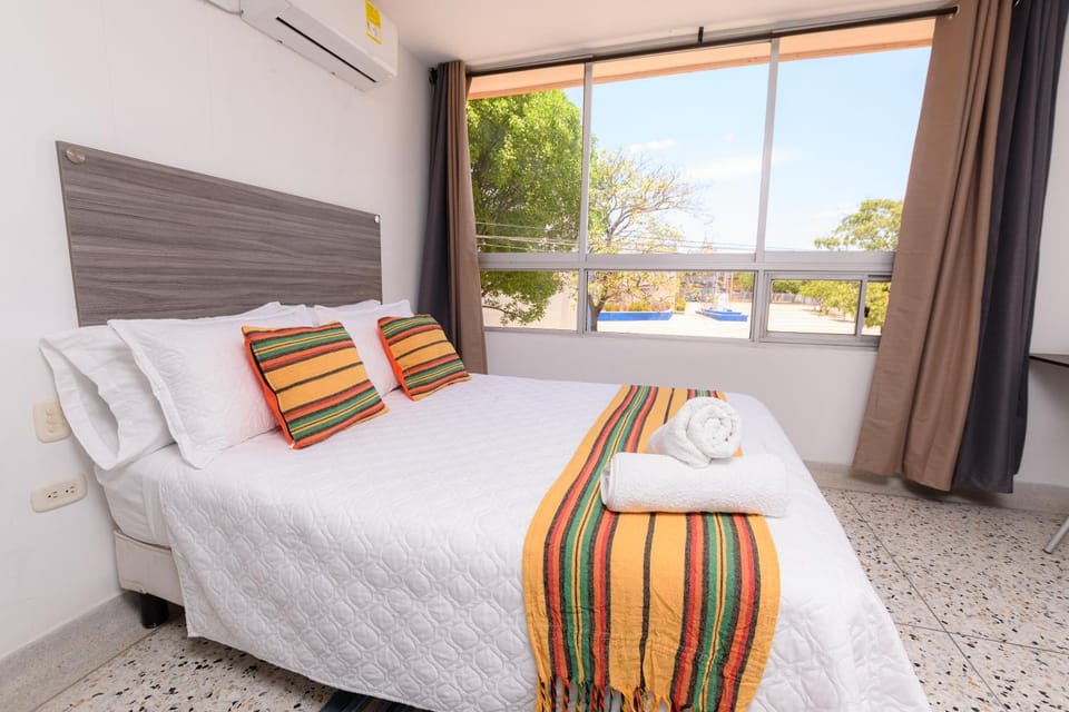 Photo of the whole room, Bedroom