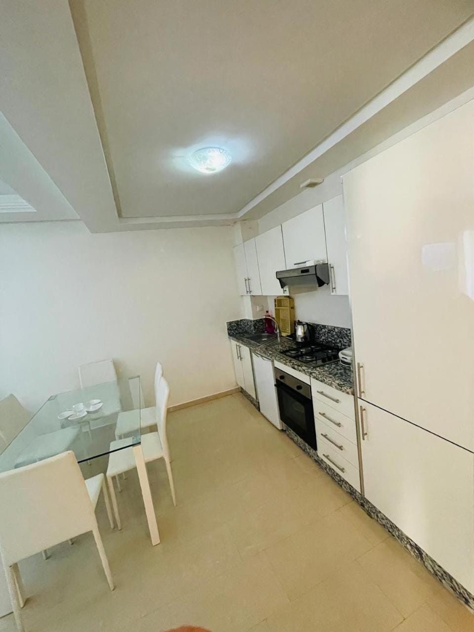 Kitchen or kitchenette, Dining area, oven, stove