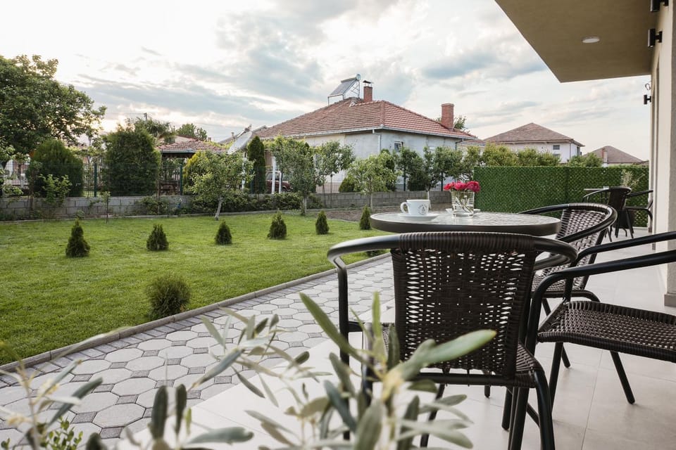 Patio, Patio, Garden, Garden, Balcony/Terrace, Garden view, Garden view