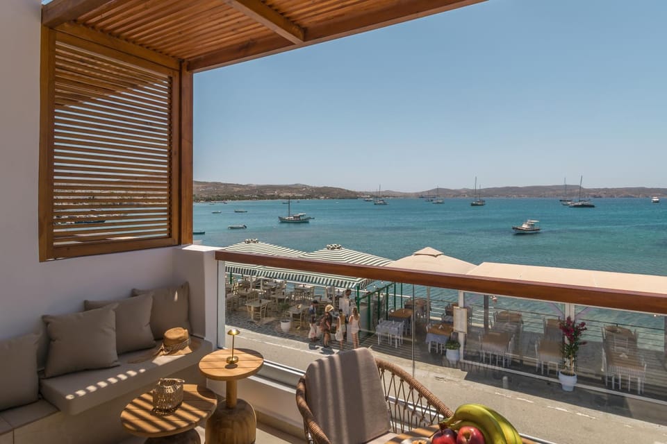 View (from property/room), Balcony/Terrace, Seating area, Sea view