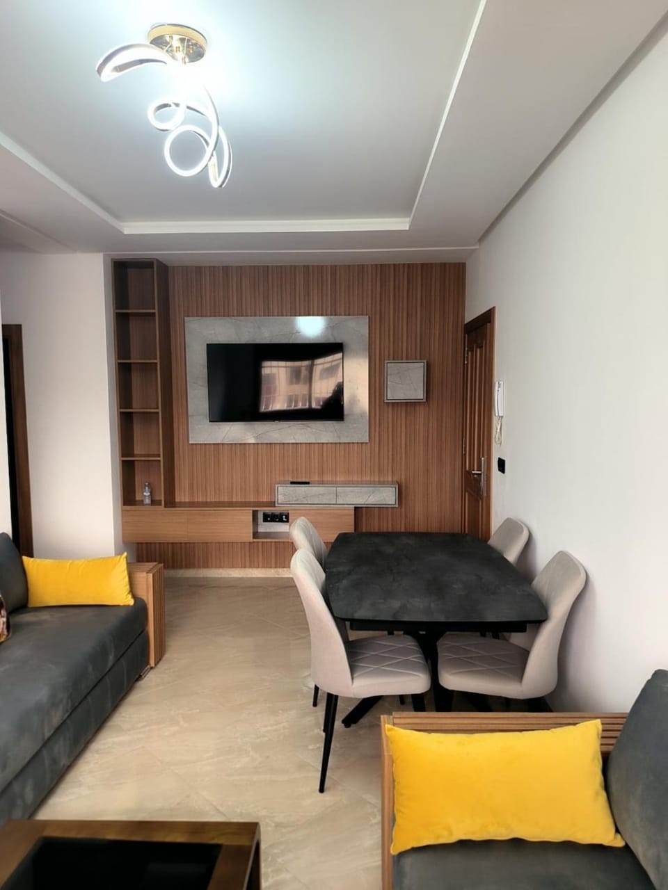 Living room, Dining area