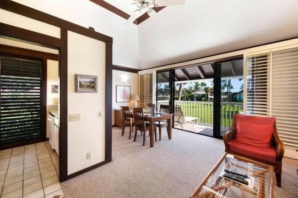 AC Ocean Views- Steps to beach Apartment in Poipu
