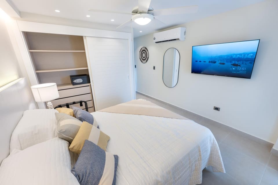 Bedroom, safe, air conditioner