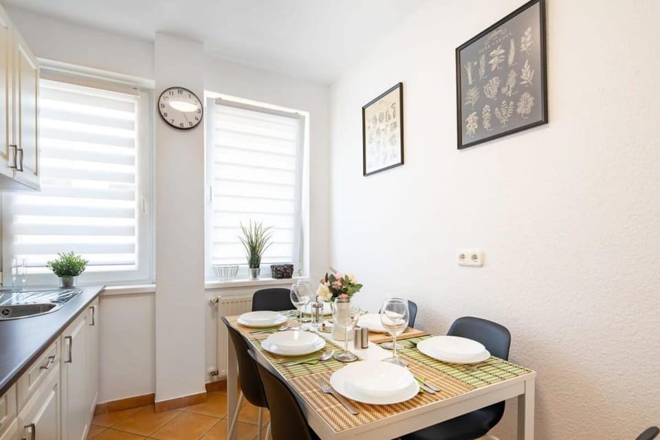 Balcony - Sunny - Central Cosy Home Apartment in Budapest