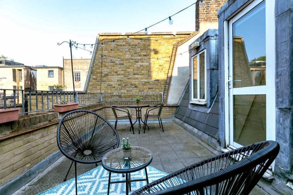 Day, Balcony/Terrace, Seating area