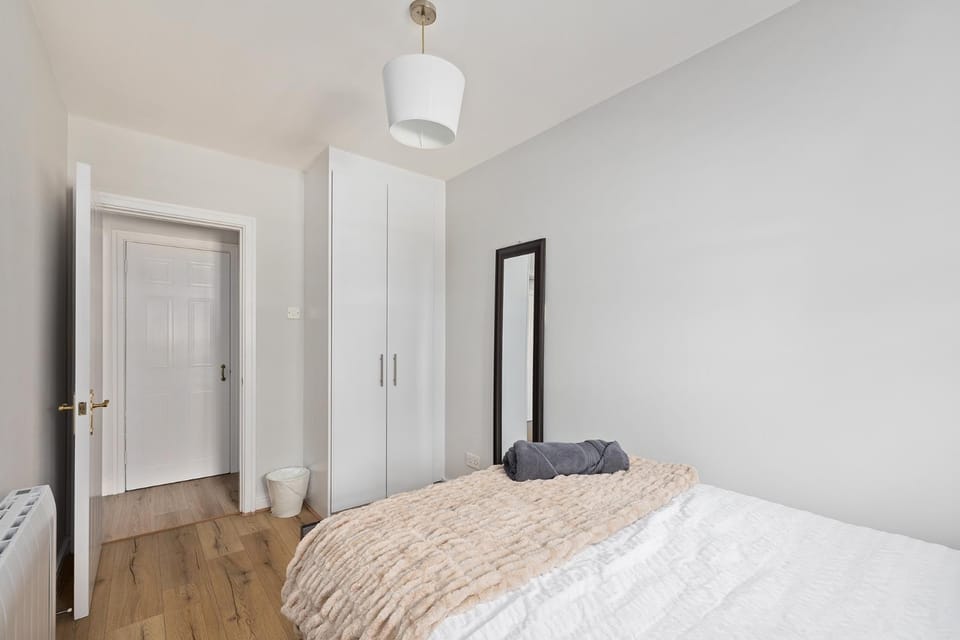 Bed, Bedroom, wardrobe