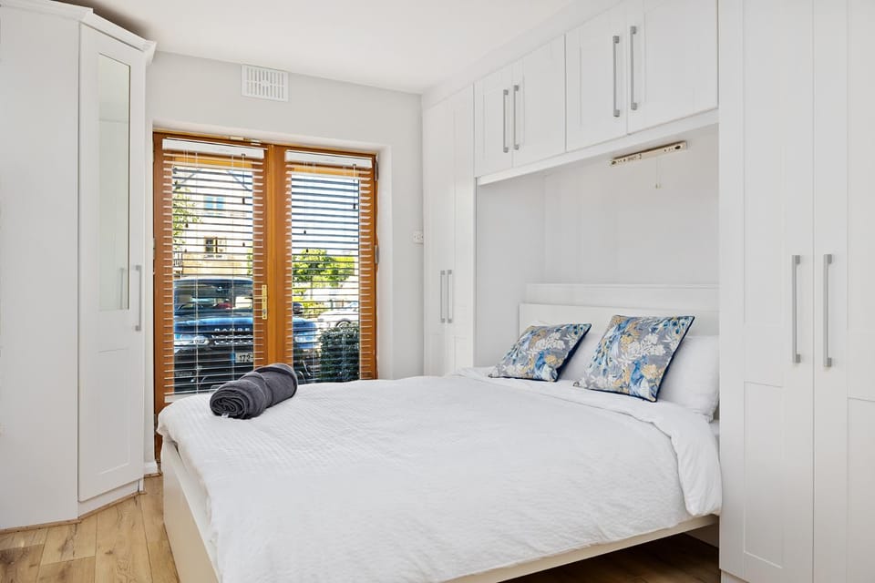 Bed, Bedroom, wardrobe