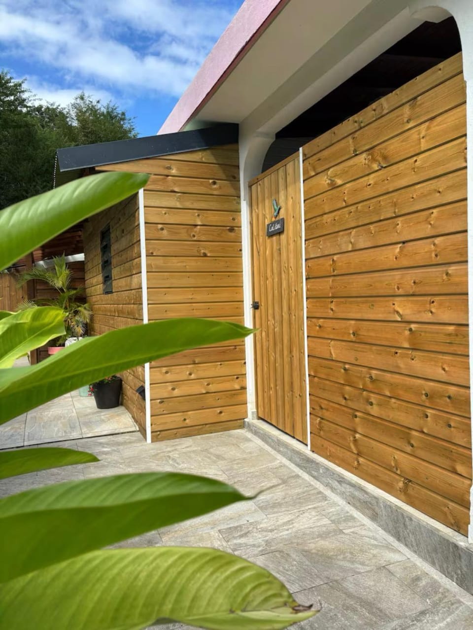 Gwada-Zen-Breizh 3 hébergements au choix 1 avec piscine privée, 1 avec jacuzzi privé, 1 simple sans piscine ni jacuzzi House in Deshaies
