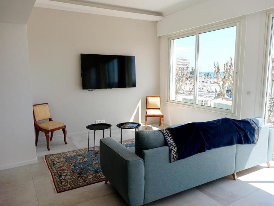 "le veillat" à 50m de la plage House in Saint-Raphael