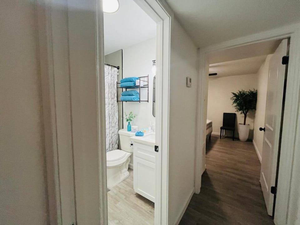NEW! 5 minutes from Convention Center, Shopping Centers & Airport Apartment in McAllen
