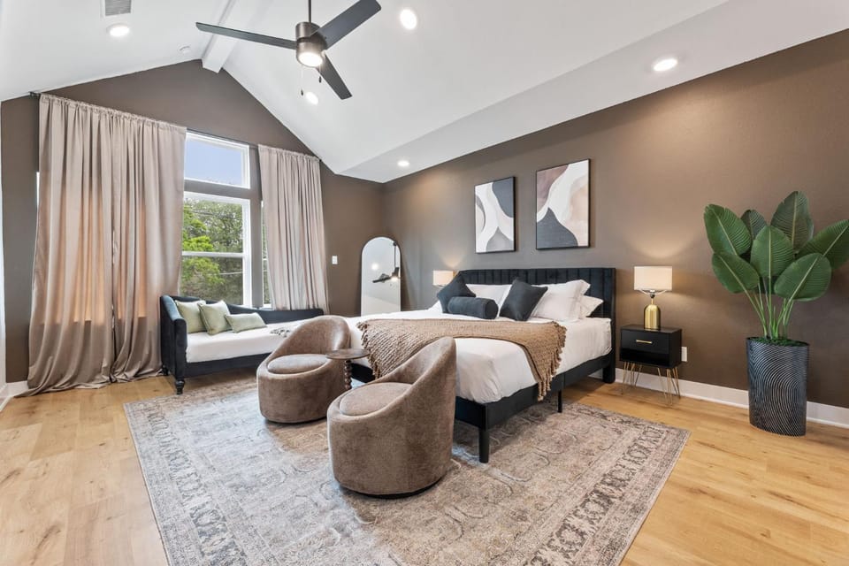 Modern 3BR 2 5BA Home Just Completed with Hot Tub House in Houston