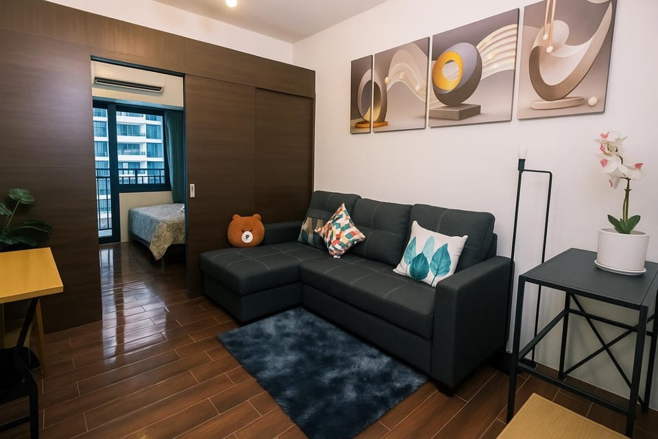 The Giggle Spot Cozy Makati Hideaway Pool & Gym 2270 Apartment in Makati